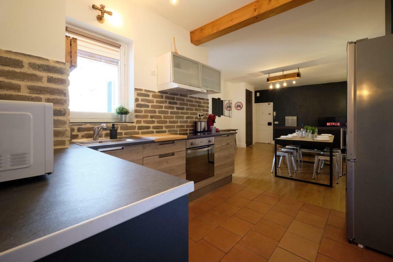 Mélina - appartement dans les remparts de la Bastide avec parking et terrasse Carcasona Exterior foto